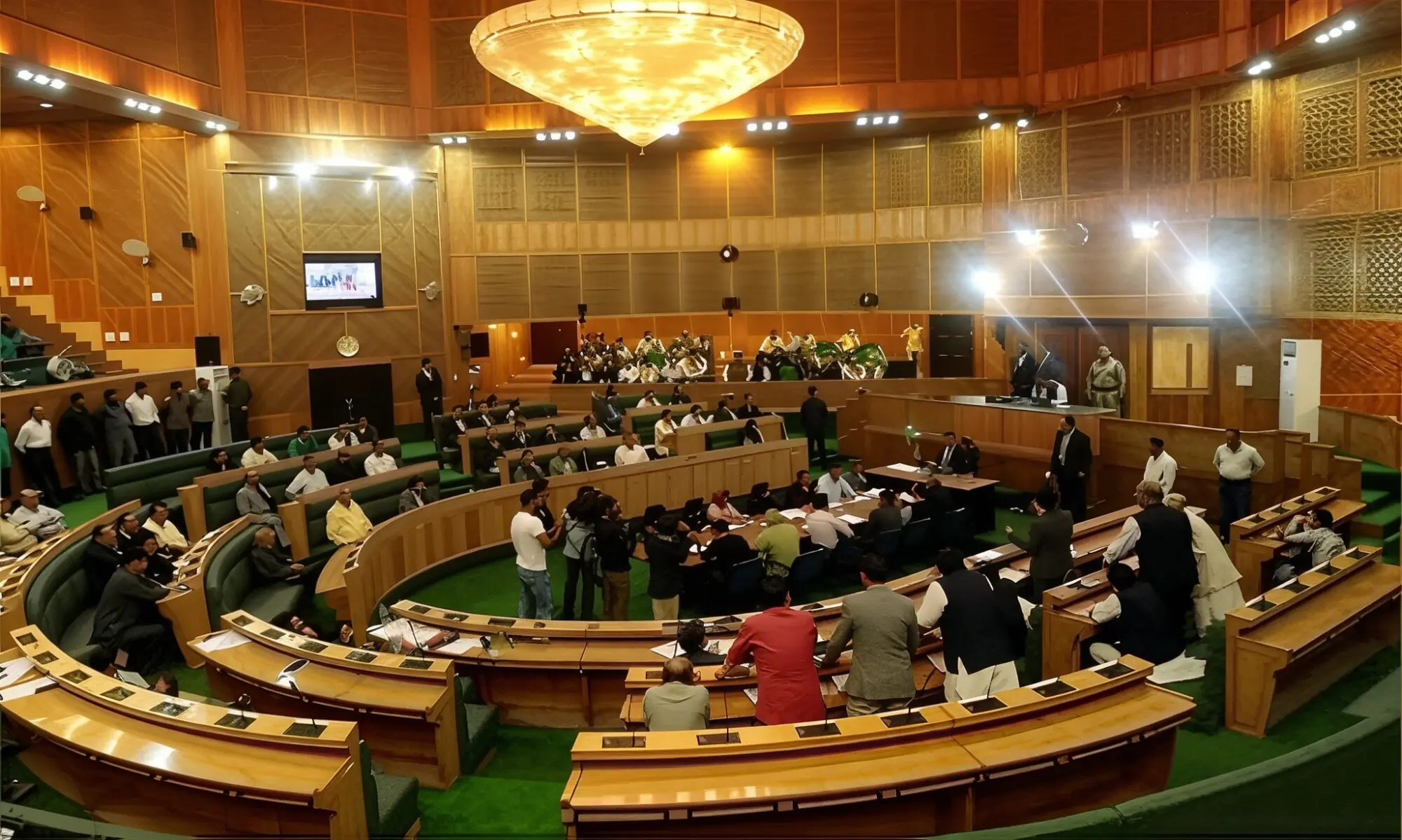 پیپلز پارٹی نے آزاد کشمیر حکومت سے علیحدگی کا فیصلہ کرلیا