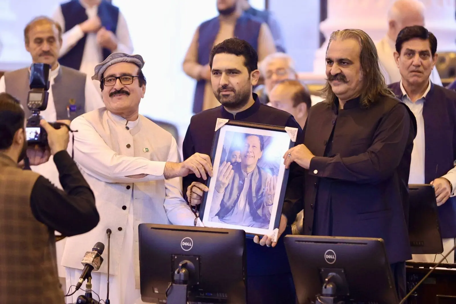 احتجاجی سیاست کا چیمپیئن ہوں، عشقِ عمران میں مارا جاؤں گا: نومنتخب وزیراعلیٰ سہیل آفریدی