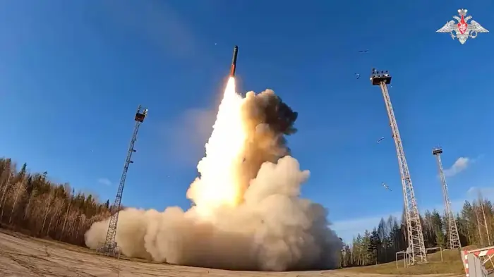 A Yars intercontinental ballistic missile launches from the Plesetsk Cosmodrome during a military exercise of Russia’s nuclear forces in the Arkhangelsk region, Russia, in this still image taken from video released on October 22, 2025. Russian Defence Ministry/Handout via Reuters