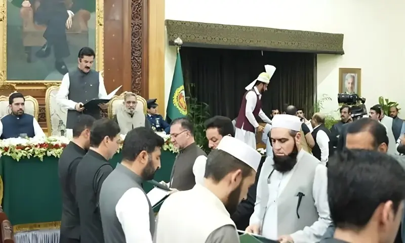 خیبر پختونخوا کی 13 رکنی کابینہ تشکیل، حلف برداری ہوگئی