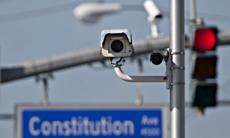 کراچی: شہری کو ایک ہی دن میں چار ای چالان موصول کراچی: شہری کو ایک ہی دن میں چار ای چالان موصول