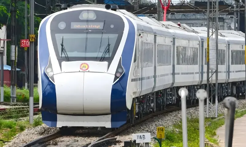 124 سال سے اُلٹی لٹک کر چلنے والی انوکھی ٹرین