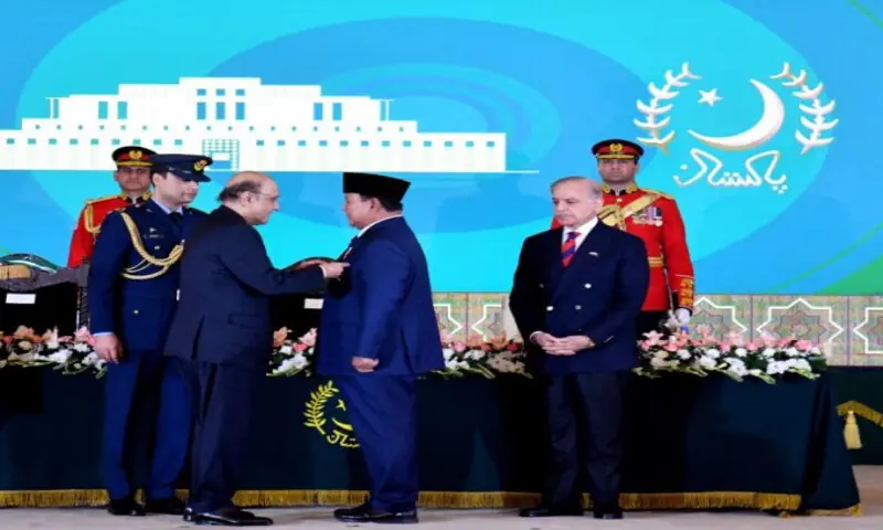 President Asif Ali Zardari confers Nishan-e-Pakistan on Indonesian President Prabowo Subianto. APP President Asif Ali Zardari confers Nishan-e-Pakistan on Indonesian President Prabowo Subianto. APP