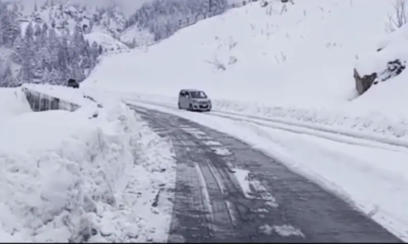 بارش اور دھند سے سردی میں اضافہ، موٹرویز بند، الرٹ جاری