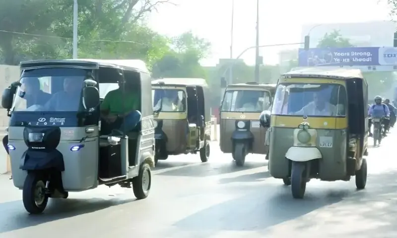 کراچی کی اہم شاہراہوں پر رکشوں کے داخلے پر پابندی