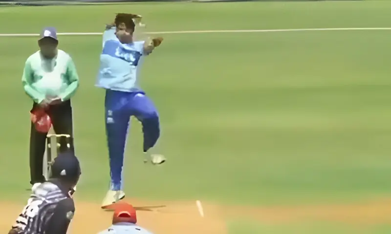 انوکھا اسپن ایکشن: باؤلر کے عجیب بولنگ اسٹائل کی انٹرنیٹ پر دھوم