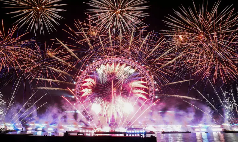 Fireworks explode over the London Eye Ferris wheel to mark the New Year&rsquo;s celebrations, in London, Britain. &ndash; Reuters