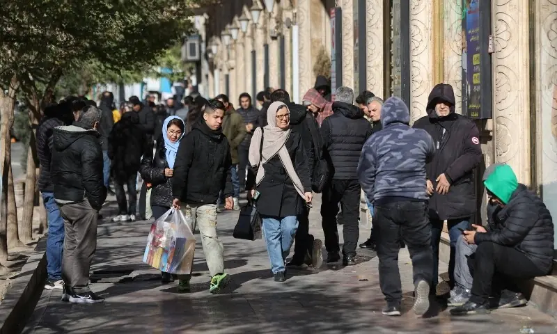 ایران میں مہنگائی کے خلاف پُرتشدد مظاہرے، ایک سیکیورٹی اہلکار سمیت 6 افراد جاں بحق