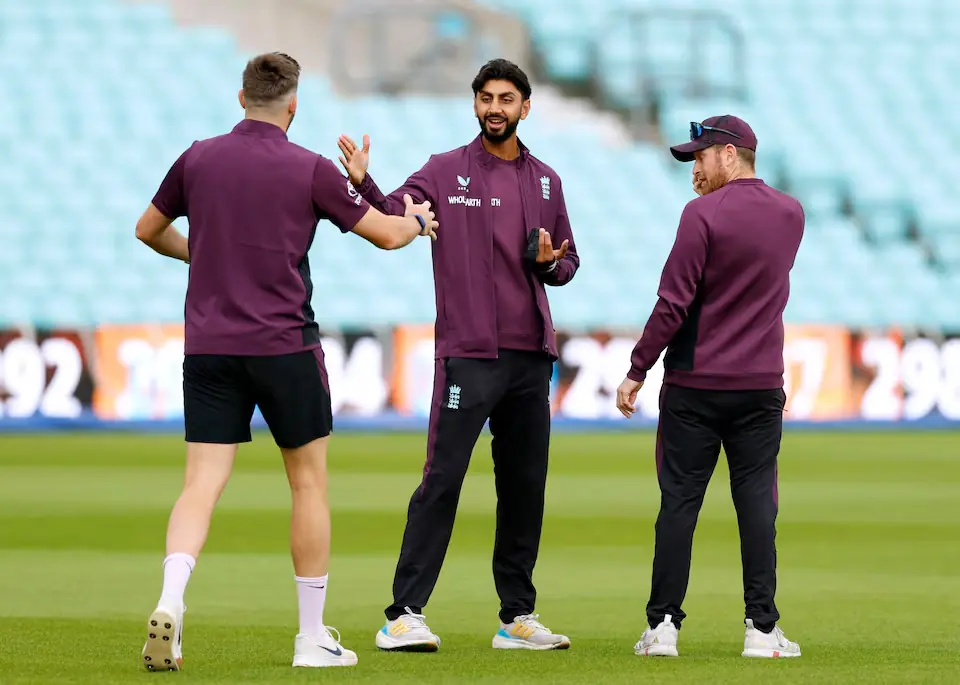 England’s Shoaib Bashir and Liam Dawson. – Reuters file England’s Shoaib Bashir and Liam Dawson. – Reuters file