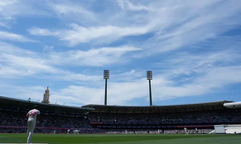 A general view during England’s innings on day 1 of the fifth Ashes Test in Sydney Cricket Ground. – Reuters A general view during England’s innings on day 1 of the fifth Ashes Test in Sydney Cricket Ground. – Reuters