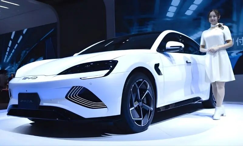 الیکٹرک گاڑیوں میں چین برطانیہ کا بڑا سپلائر بن گیا