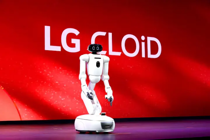 An LG CLOiD robot stands on stage during an LG Electronics news conference at CES. &ndash; Reuters