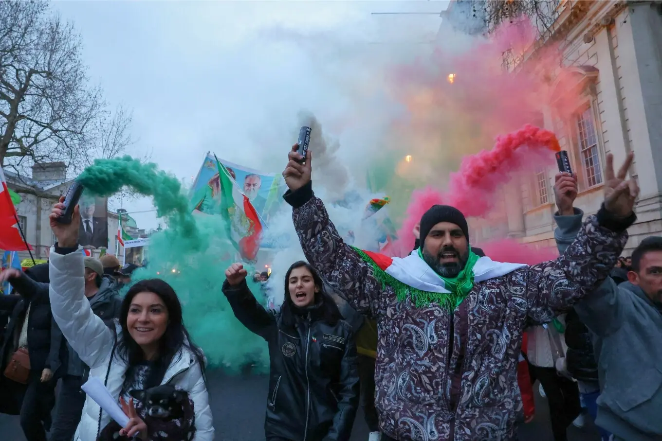 لندن میں ایران مخالف احتجاج کا ایک منظر