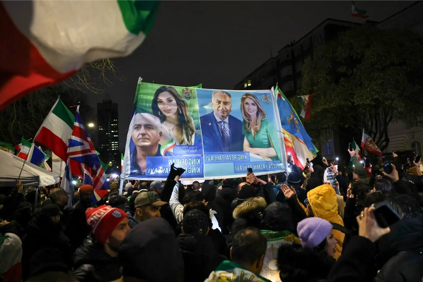 لندن میں ایران مخالف احتجاج کا ایک منظر