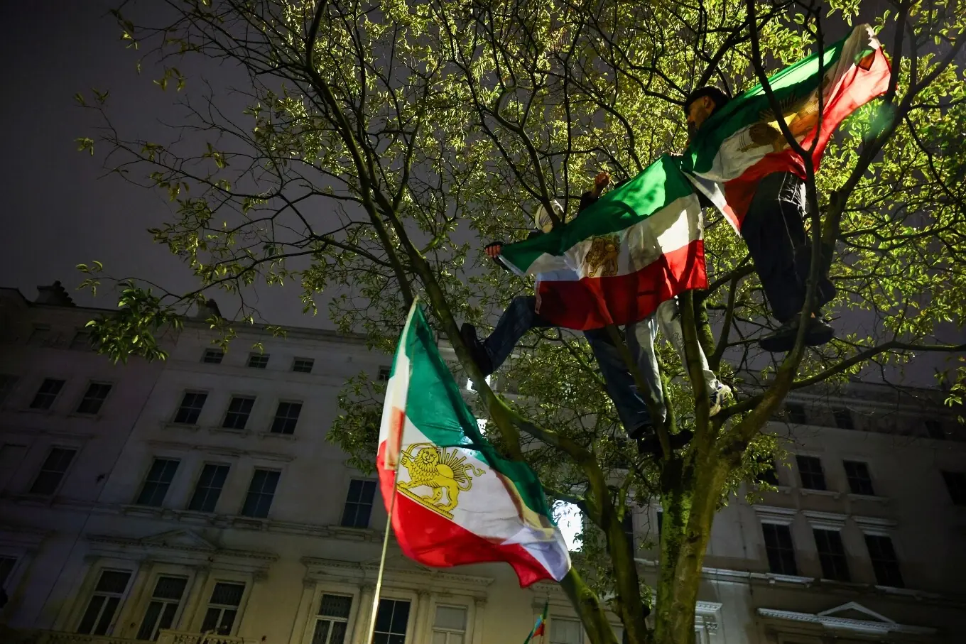 لندن میں ایران مخالف احتجاج کا ایک منظر