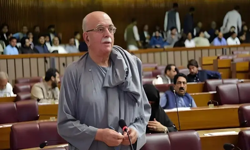 Mahmood Khan Achakzai. &ndash; File Photo