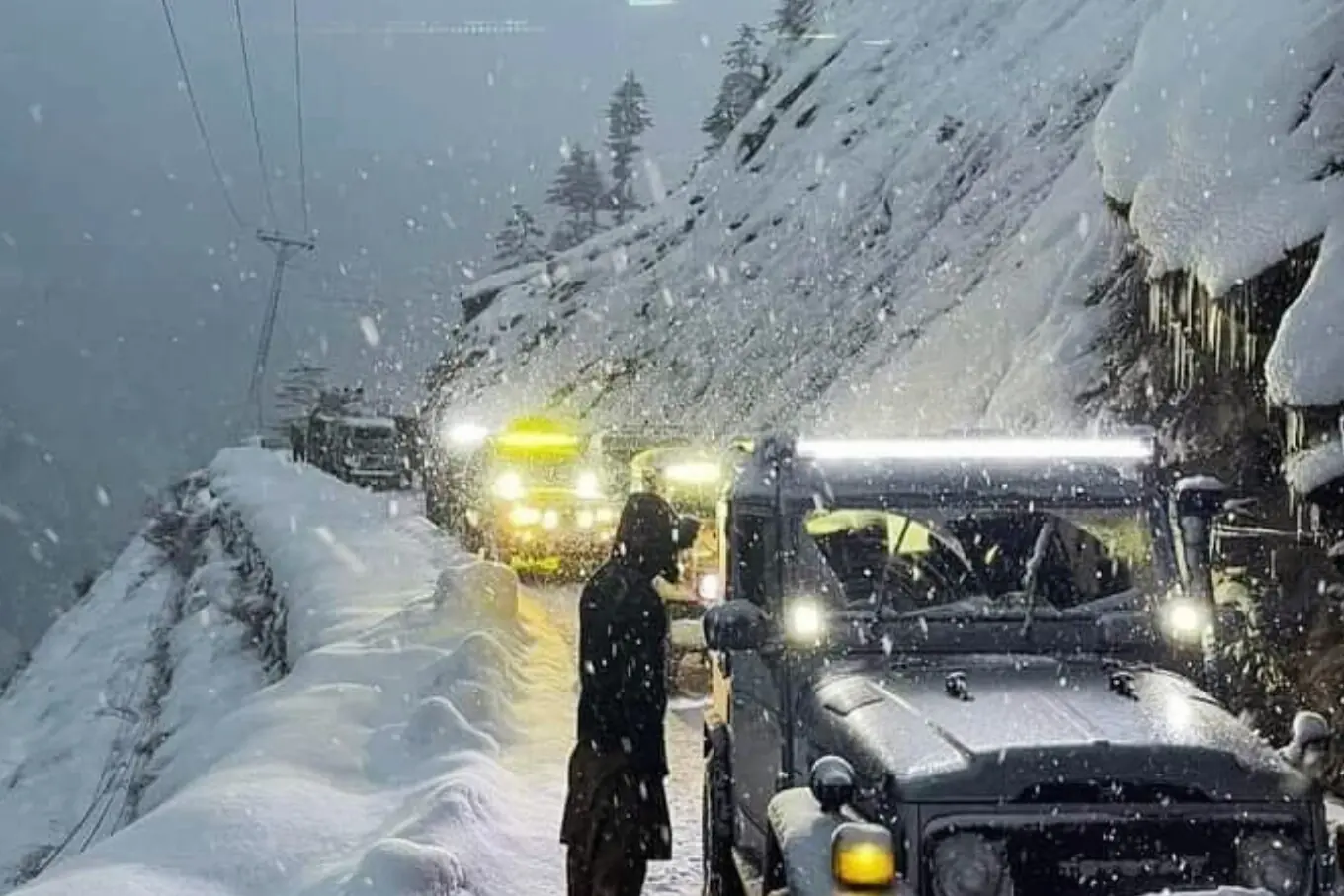 وادی نیلم
(تصویر: ایکس/ پاکستان ٹورزم) وادی نیلم
(تصویر: ایکس/ پاکستان ٹورزم)