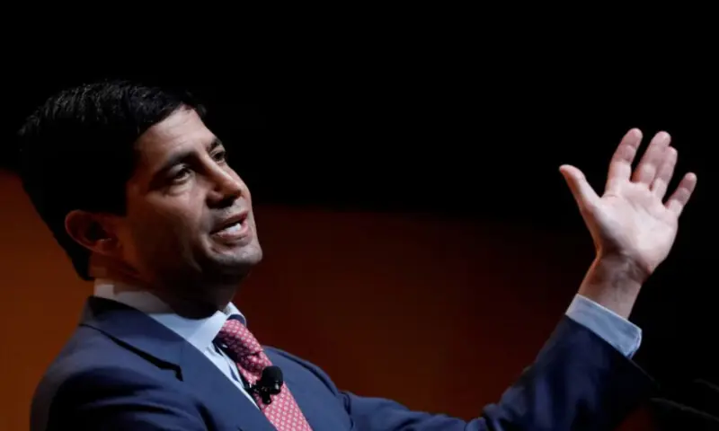 Kevin Warsh, Fellow in Economics at the Hoover Institution and lecturer at the Stanford Graduate School of Business, speaks during the Sohn Investment Conference in New York City, U.S., on May 8, 2017. Reuters file