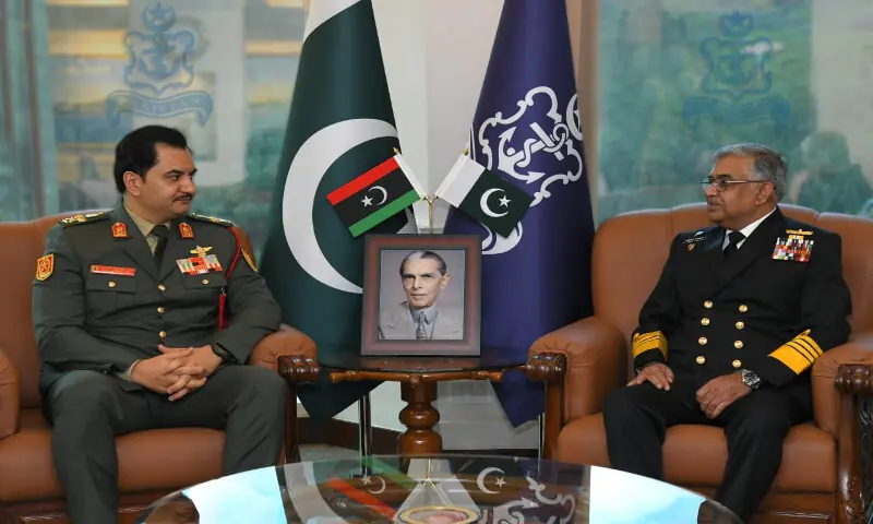Chief of the Naval Staff Admiral Naveed Ashraf and Deputy Commander-in-Chief of the Libyan Arab Armed Forces Lieutenant General Saddam Khalifa Haftar during a meeting at Naval Headquarters in Islamabad