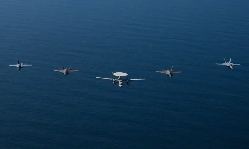 ایران کے ساتھ مذاکرات کے دوران امریکا کا بحیرہ عرب میں فوجی طاقت کا مظاہرہ