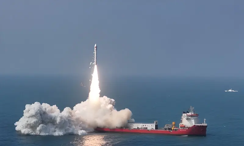 پاکستان نے سمندر سے خلا میں سیٹلائیٹ بھیج کر اہم سنگِ میل عبور کرلیا