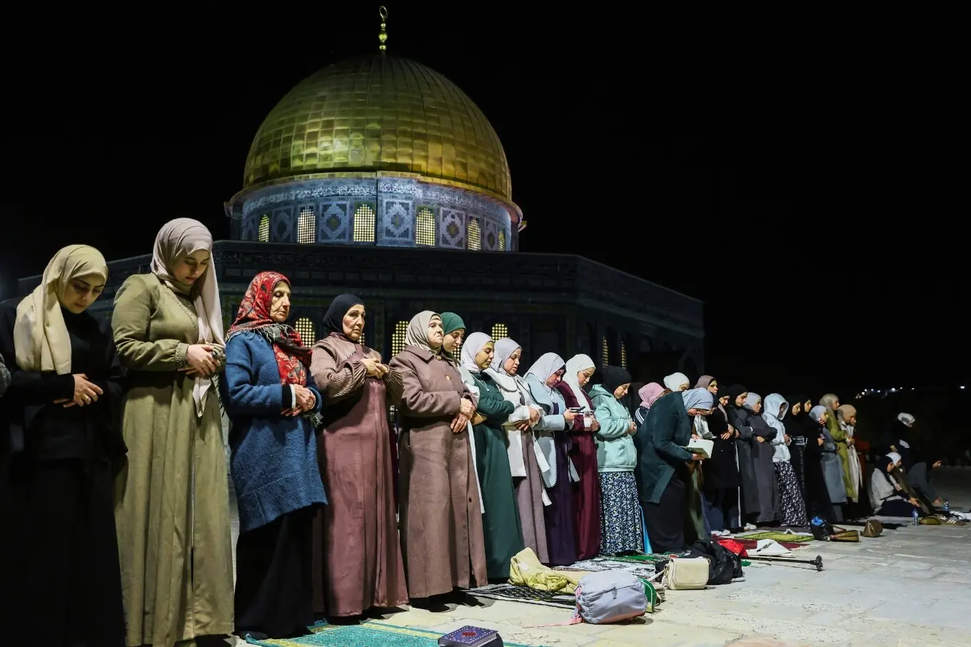 بیت المقدس (مسجدِ اقصیٰ) میں رمضان 2026 کی پہلی نمازِ تراویح بیت المقدس (مسجدِ اقصیٰ) میں رمضان 2026 کی پہلی نمازِ تراویح