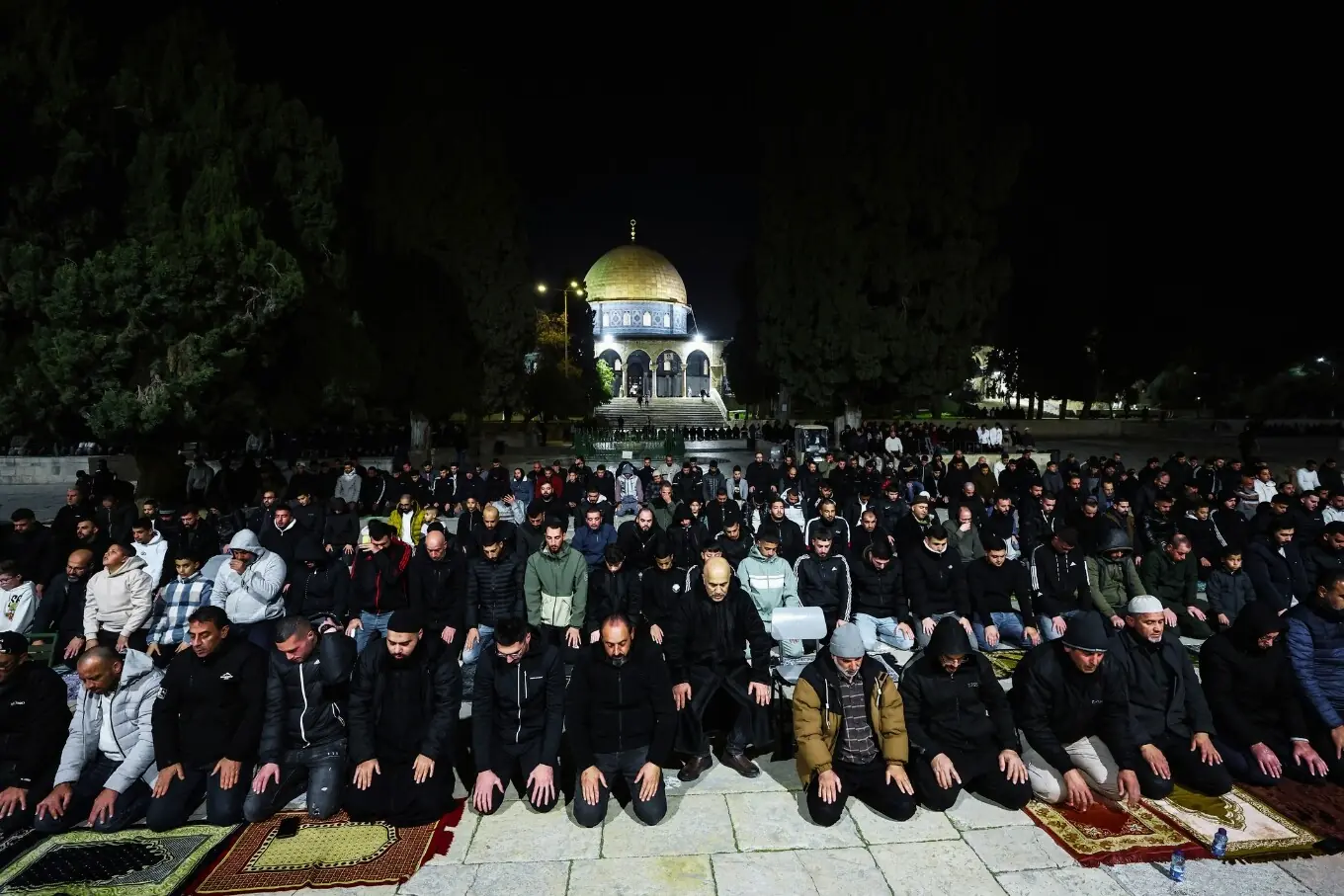 بیت المقدس (مسجدِ اقصیٰ) میں رمضان 2026 کی پہلی نمازِ تراویح بیت المقدس (مسجدِ اقصیٰ) میں رمضان 2026 کی پہلی نمازِ تراویح