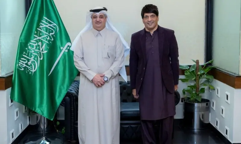 Pakistan Football Federation President Mohsin Gilani and Saudi Ambassador Nawaf bin Saeed Al-Maliki.