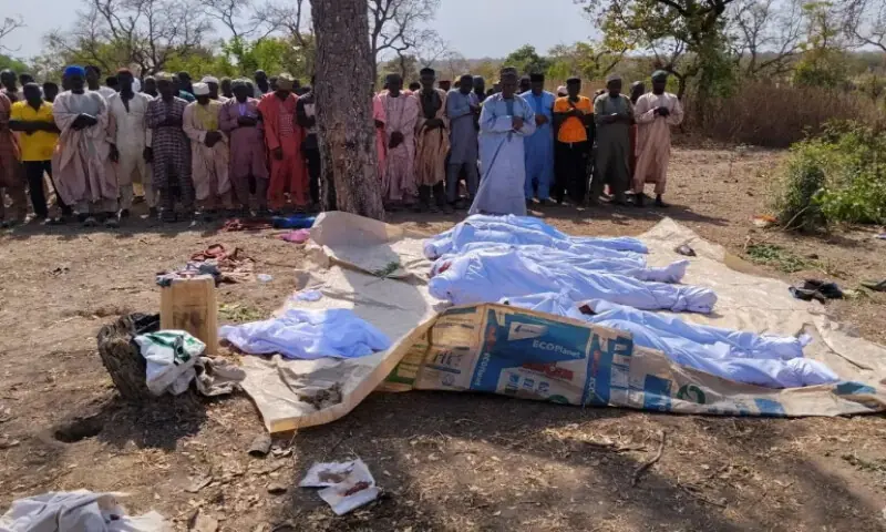 People pray for victims of an attack by gunmen before their burial in the Woro community in Nigeria&rsquo;s Kwara State on February 4, 2026. &ndash; Reuters