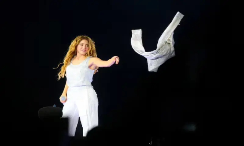 Colombian singer Shakira performs during her &lsquo;Las Mujeres Ya No Lloran World Tour&rsquo; concert at Jorge &ldquo;El Magico&rdquo; Gonzalez National Stadium, in San Salvador, El Salvador. &ndash; Reuters