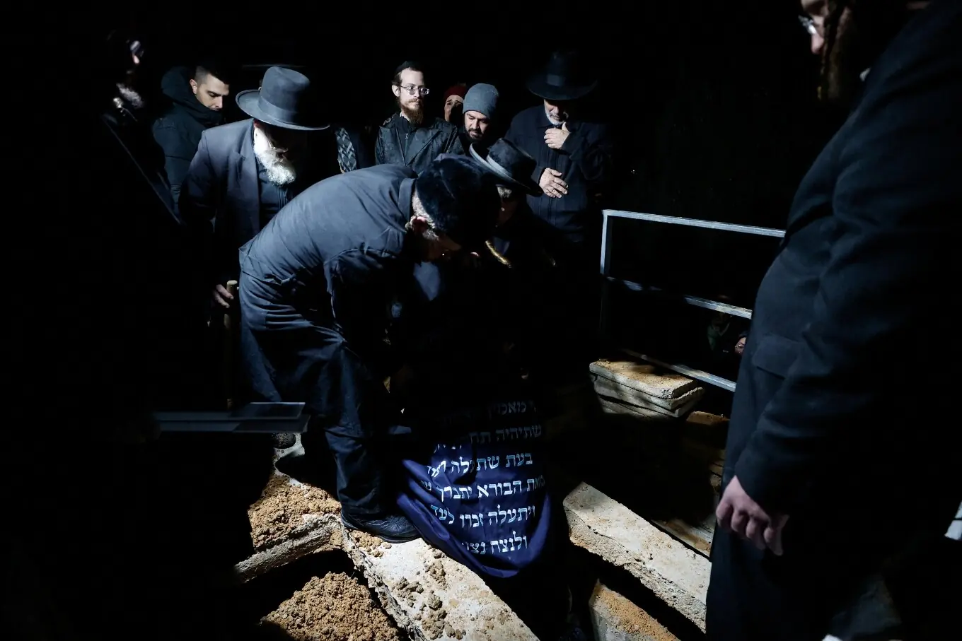 اسرائیل میں ایرانی میزائل حملے کے بعد ہلاکتیں اسرائیل میں ایرانی میزائل حملے کے بعد ہلاکتیں