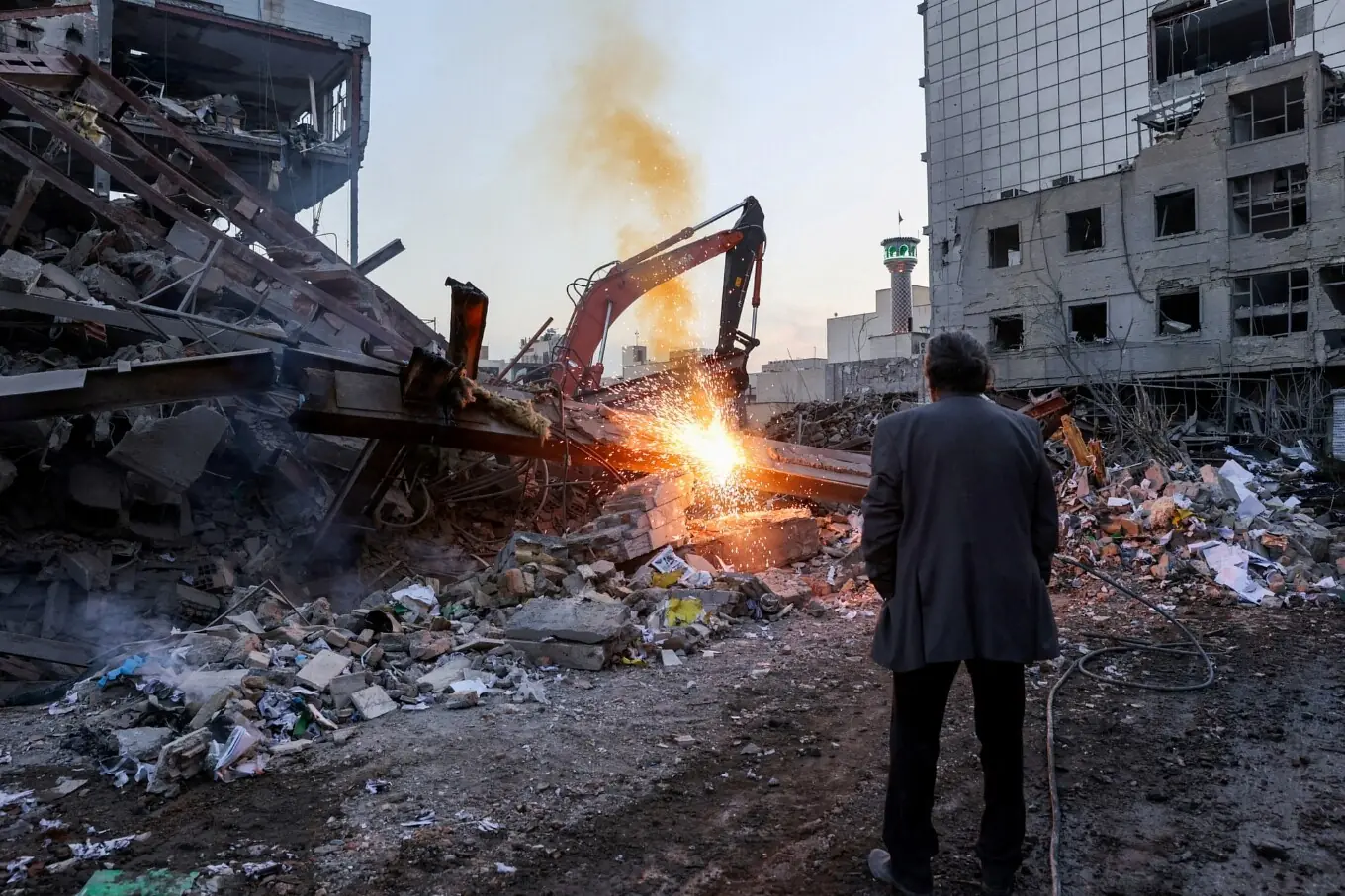 اسرائیلی حملے کے بعد تہران کا منظر۔ اسرائیلی حملے کے بعد تہران کا منظر۔