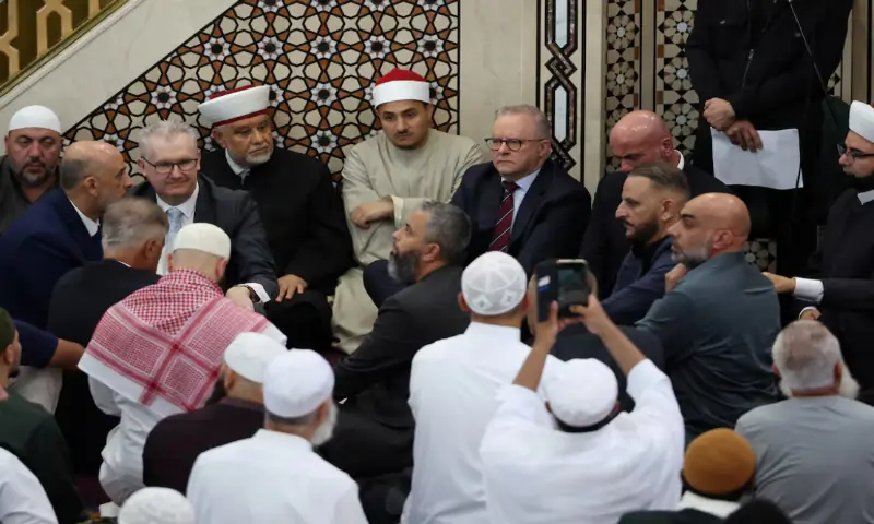 Australia&rsquo;s Prime Minister Anthony Albanese visits Lakemba Mosque for Eid al-Fitr in Sydney, Australia. &ndash; Reuters