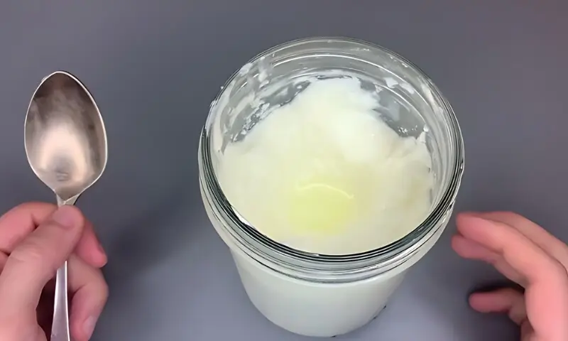 دہی کی اوپری پانی کی تہہ سونا ہے، اسے کبھی نہ پھینکیں