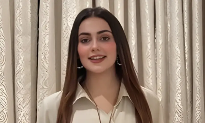 &rsquo;شوگر ڈیڈیز سے فائدہ اٹھائیں&lsquo;: پاکستانی ماڈل زینب کا نوجوان لڑکیوں کو متنازع مشورہ