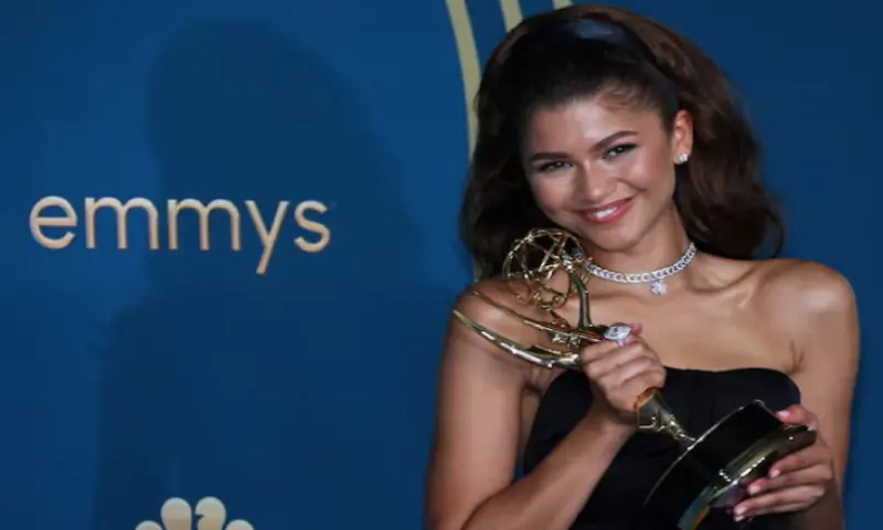Zendaya poses with her award for Outstanding Lead Actress In A Drama Series for &ldquo;Euphoria&rdquo; at the 74th Primetime Emmy Awards held at the Microsoft Theatre in Los Angeles, US. &ndash; Reuters