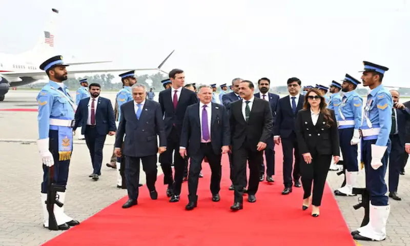 US Special Envoy Steve Witkoff and Jared Kushner walk with Chief of Defence Forces and Chief of Army Staff Field Marshal Asim Munir, and Deputy Prime Minister and Foreign Minister Ishaq Dar after arriving for peace talks with Iranian officials in Islamabad on Saturday. &ndash; Reuters