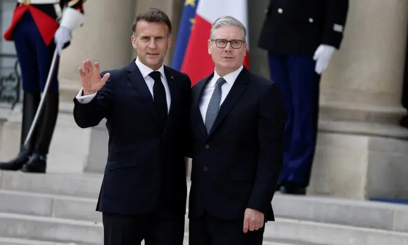 French President Emmanuel Macron and Britain&rsquo;s Prime Minister Keir Starmer. &ndash; Reuters