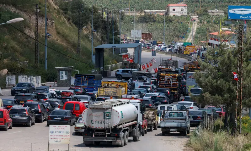 Residents, including displaced people, are stuck in traffic as they head north from Southern Lebanon, amid a 10-day ceasefire between Israel and Lebanon, in Burj Rahal, Lebanon, on April 20, 2026. Reuters