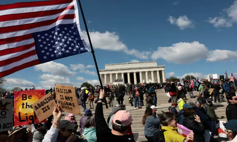 'No Kings' protest in front of the Lincoln Memorial, amid nationwide demonstrations against US President Donald Trump&rsquo;s policies in Washington, DC. &ndash; Reuters