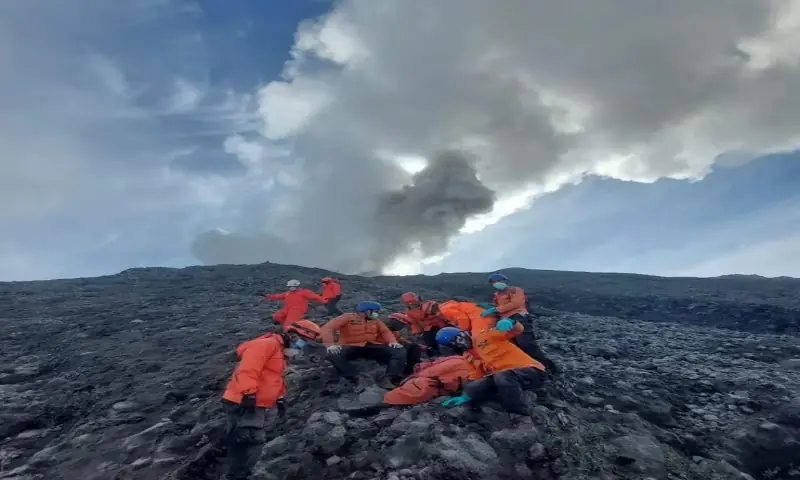 Indonesia's rescue team evacuate the body of a victim of the Mount Marapi eruption in Agam, West Sumatra province, in Indonesia. -- Reuters