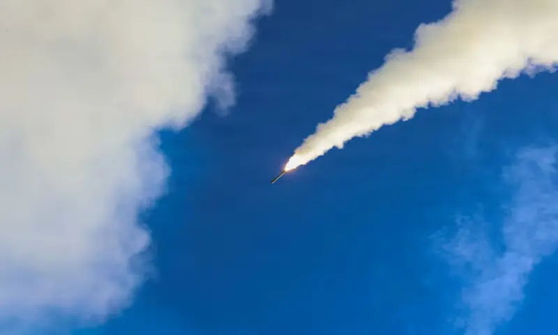 Arleigh Burke-class guided-missile destroyer USS Thomas Hudner fires a Tomahawk land attack missile. -- Reuters file