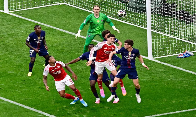 Arsenal's Kai Havertz and Gabriel Magalhaes in action with Paris St Germain's Willian Pacho, Joao Neves and Fabian during the final of the Champions League. -- Reuters Arsenal's Kai Havertz and Gabriel Magalhaes in action with Paris St Germain's Willian Pacho, Joao Neves and Fabian during the final of the Champions League. -- Reuters