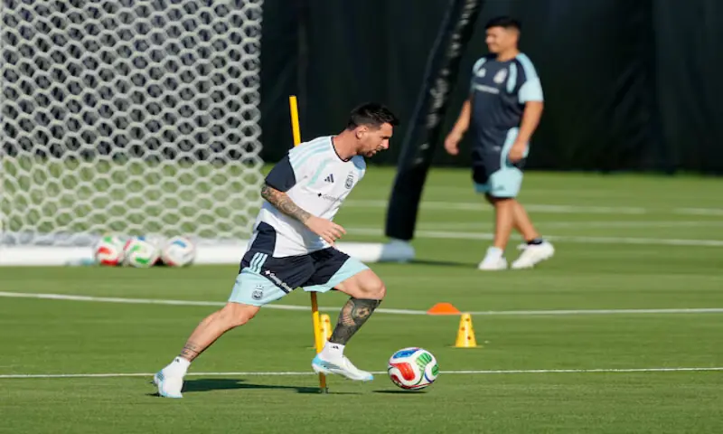 Argentina's Lionel Messi during training at Sporting KC Training Centre, Kansas City, Kansas, US. -- Reuters