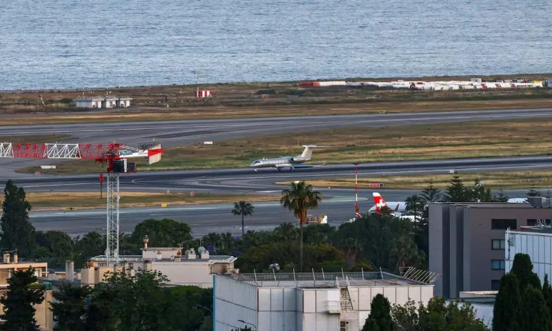 A private jet rolls on the tarmac of the Nice C&ocirc;te d&rsquo;Azur international airport, the closest airport to Monaco during the Formula One weekend, in Nice, France. -- Reuters