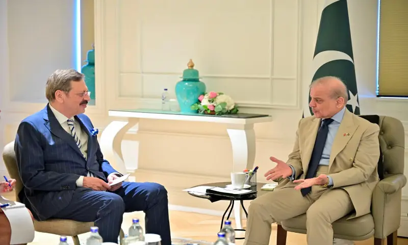 Prime Minister Shehbaz Sharif meeting with President of the Union of Chambers and Commodity Exchanges of T&uuml;rkiye (TOBB) Rifat Hisarcıklıoğlu in Istanbul. -- APP