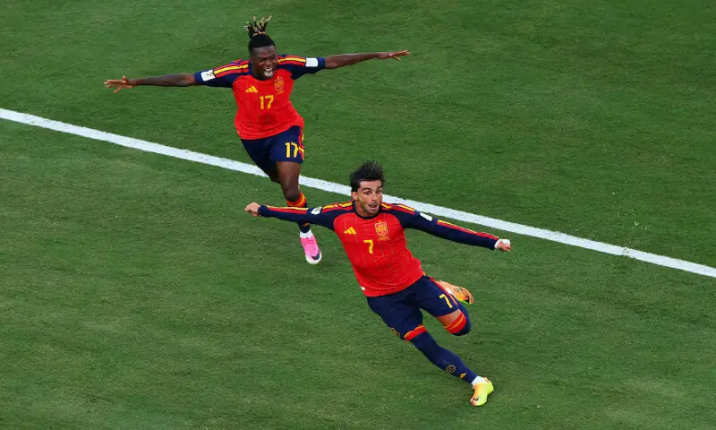 Spain's Ferran Torres celebrates scoring their first goal with Nico Williams. -- Reuters Spain's Ferran Torres celebrates scoring their first goal with Nico Williams. -- Reuters