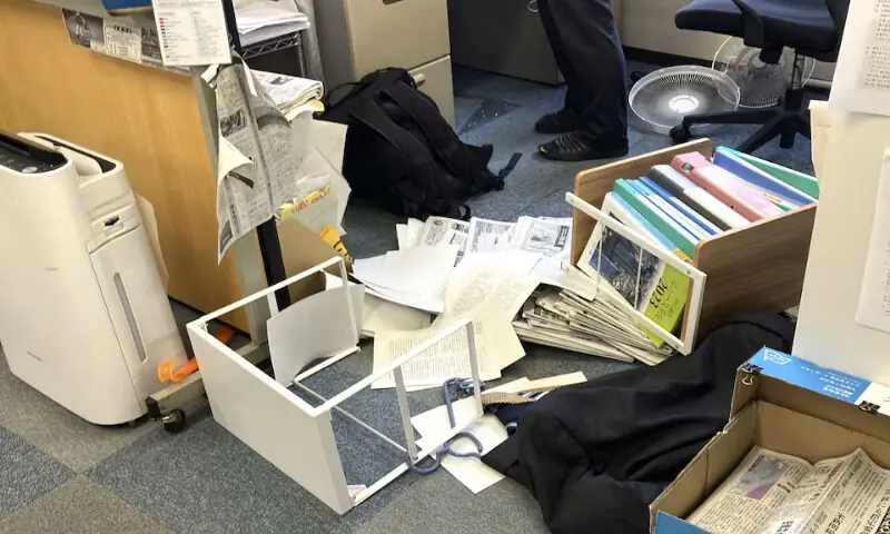 Toppled shelving after an earthquake struck Japan's southern Kumamoto prefecture in Kumamoto on Tuesday. -- Reuters