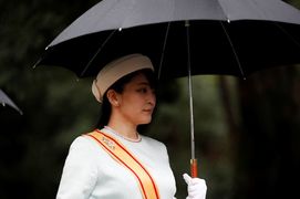 Japan's Princess Mako to give up one-off payment in controversial marriage-media