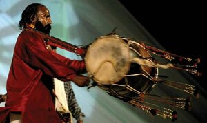 Pappu Sain's funeral prayers held at Shah Jamal shrine in Lahore